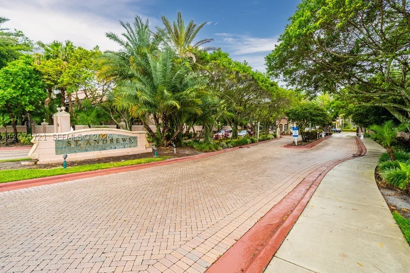 12166 Saint Andrews Pl 104 — photo