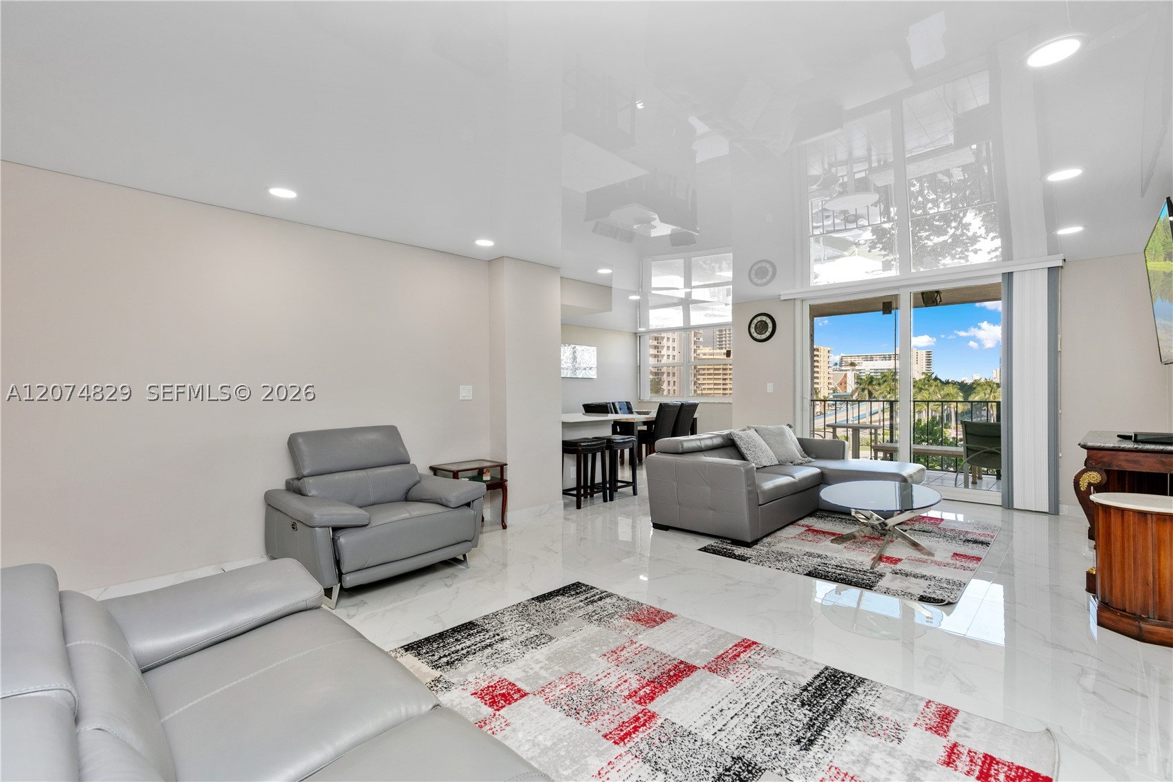 1880 S Ocean Dr 406 — photo