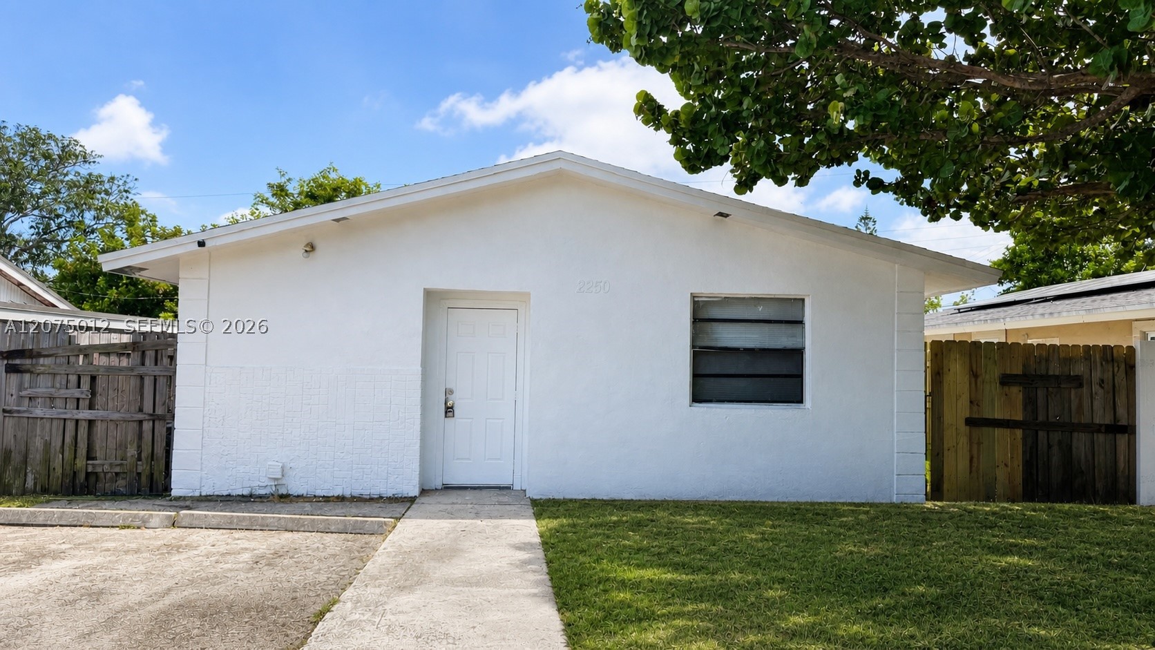 2250 NW 4th Ct — photo