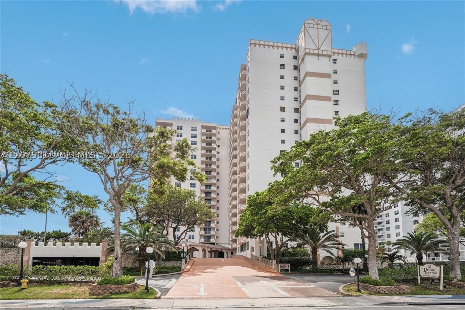 1865 S Ocean Dr 2D — photo