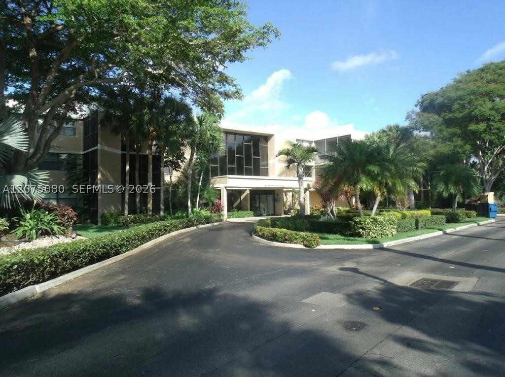 16500 Golf Club Rd 104 — photo
