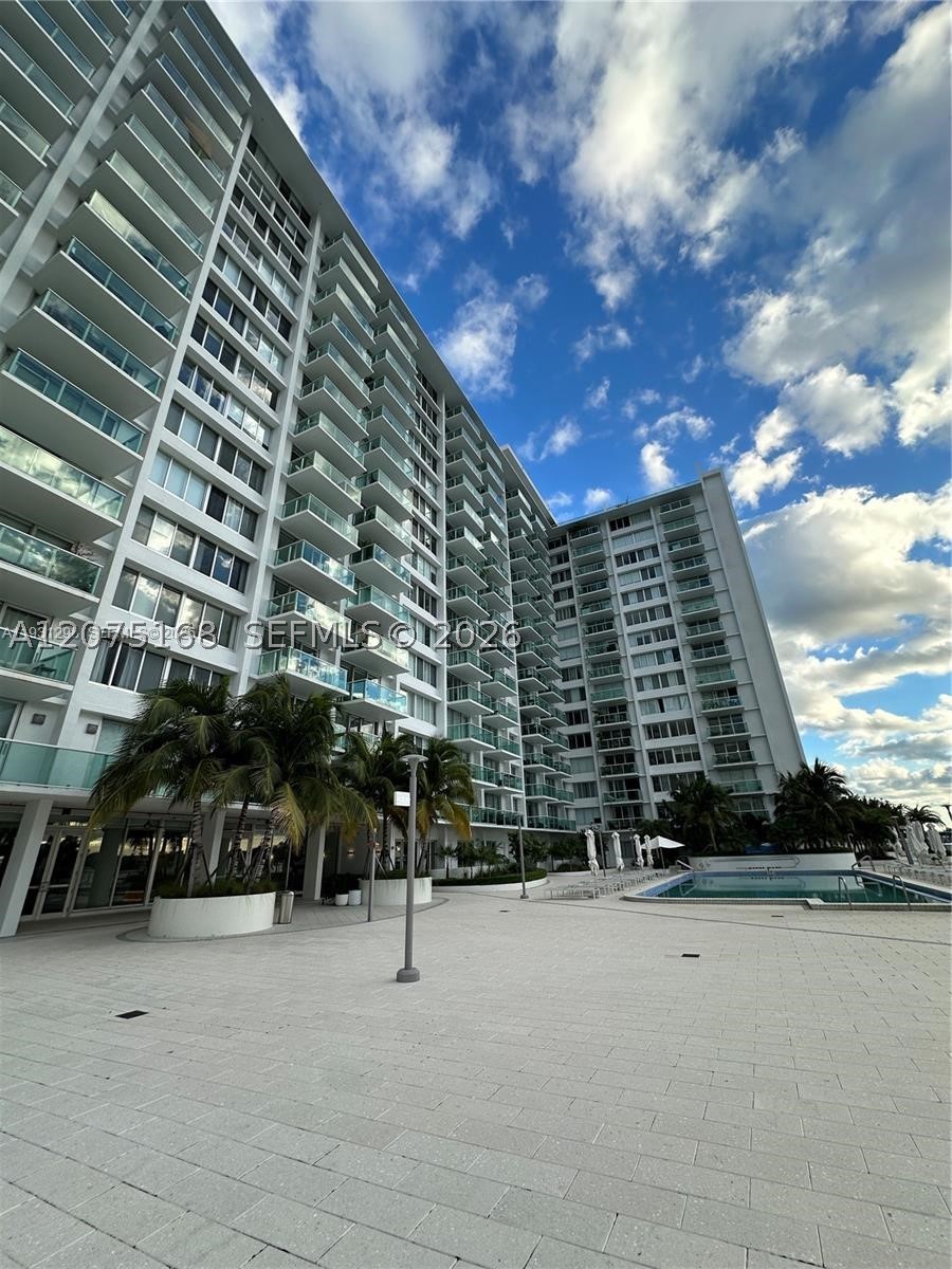 1000 West Ave 215 — photo