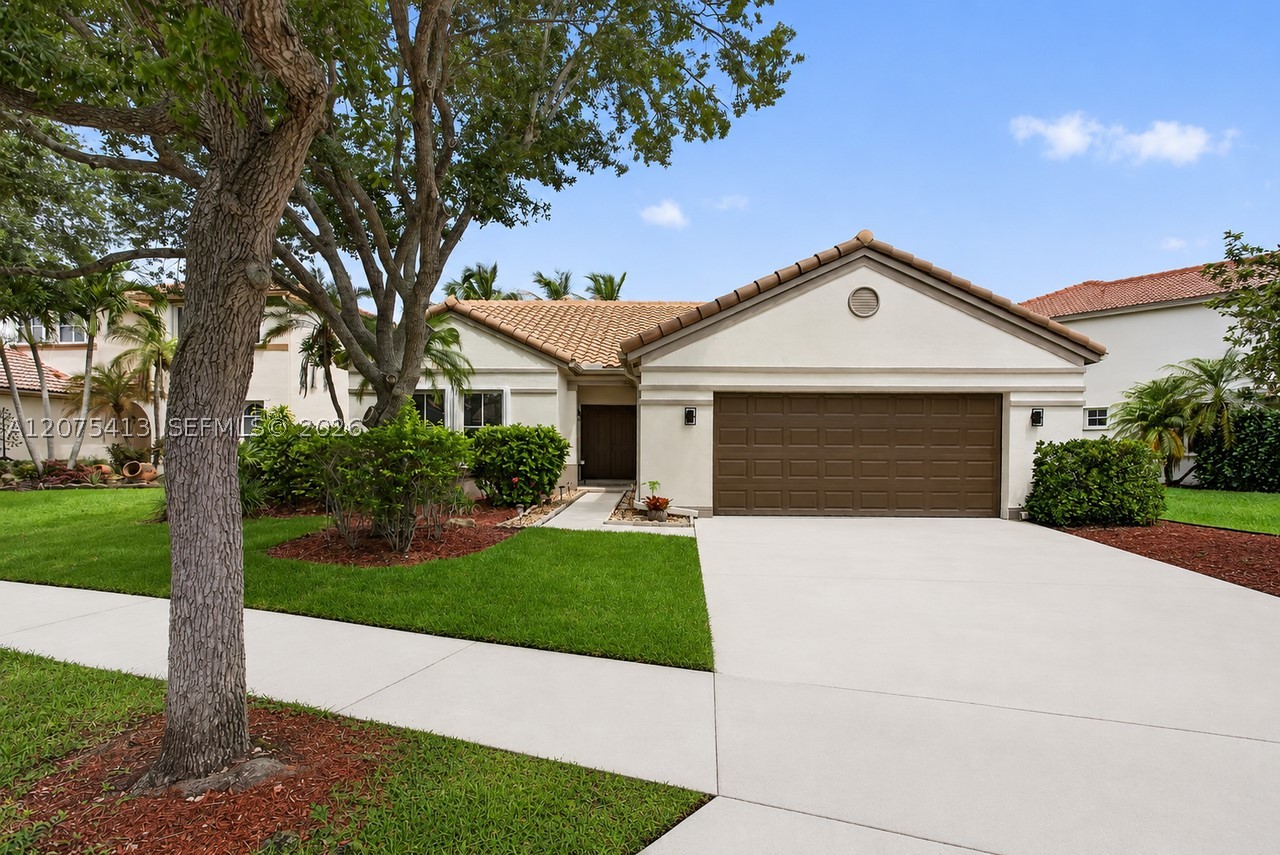 370 Carrington Dr — photo
