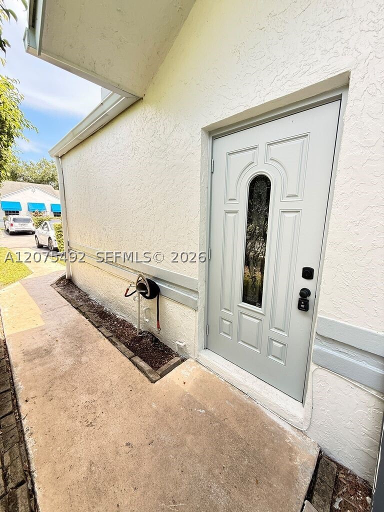 5201 SW 31st Ave 225 — photo