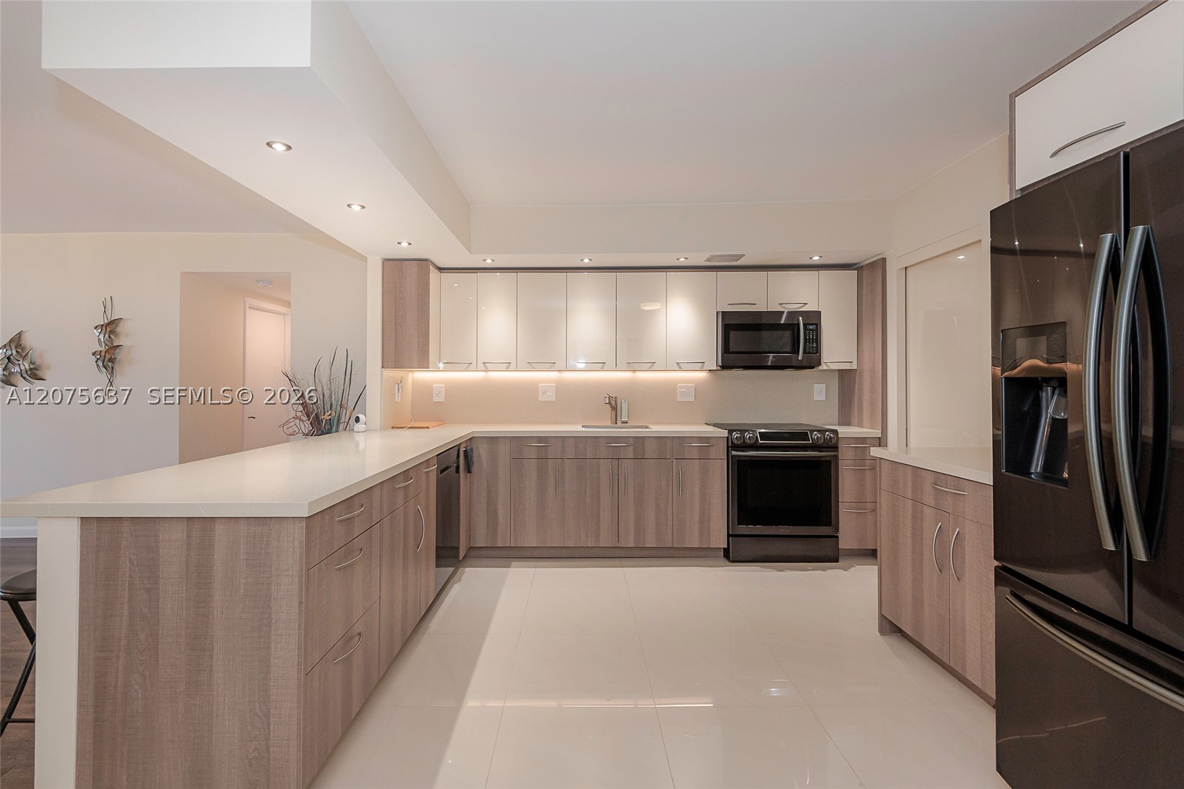600 Three Islands Blvd 521 — photo