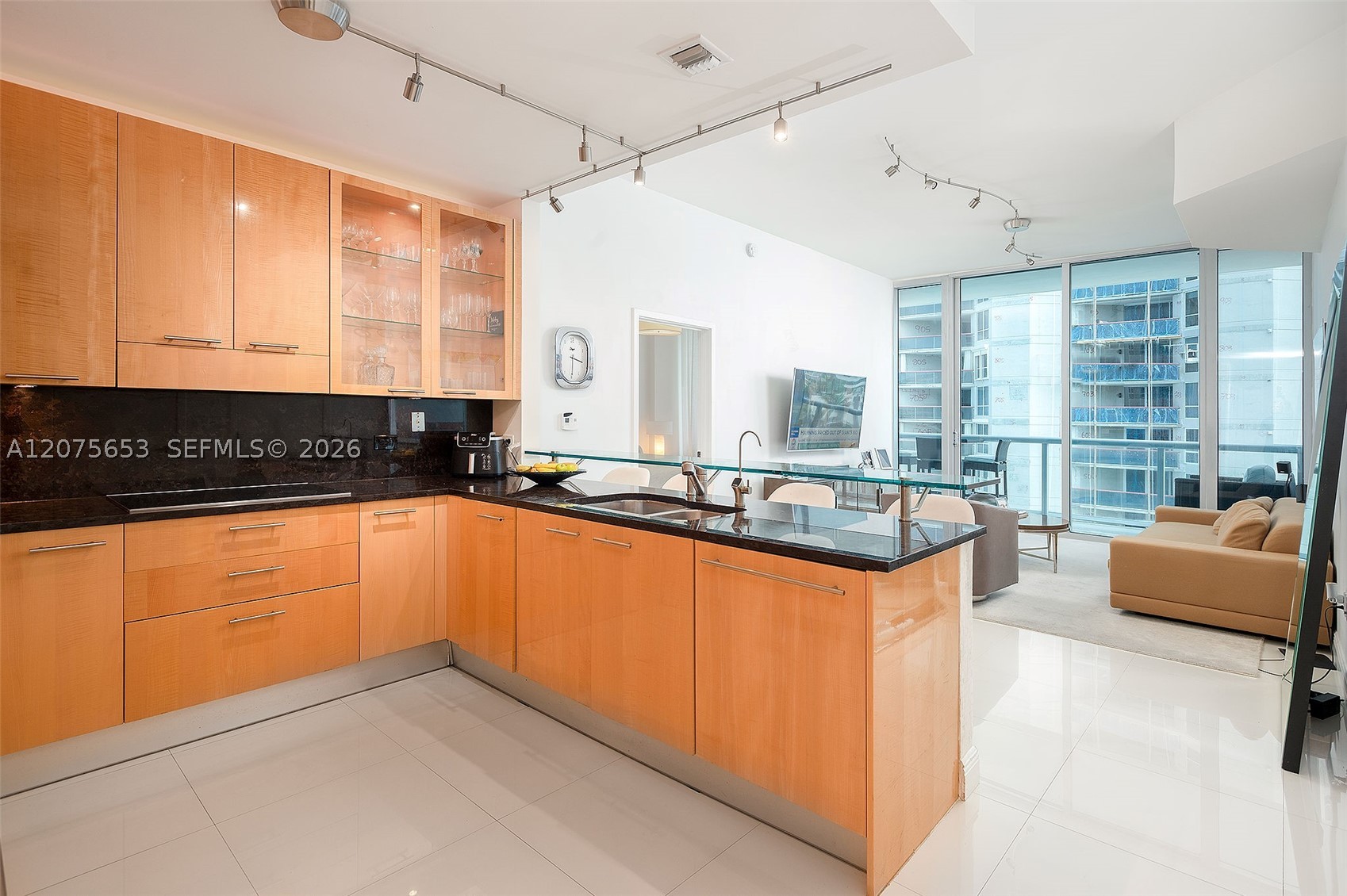 6799 Collins Ave 510 — photo