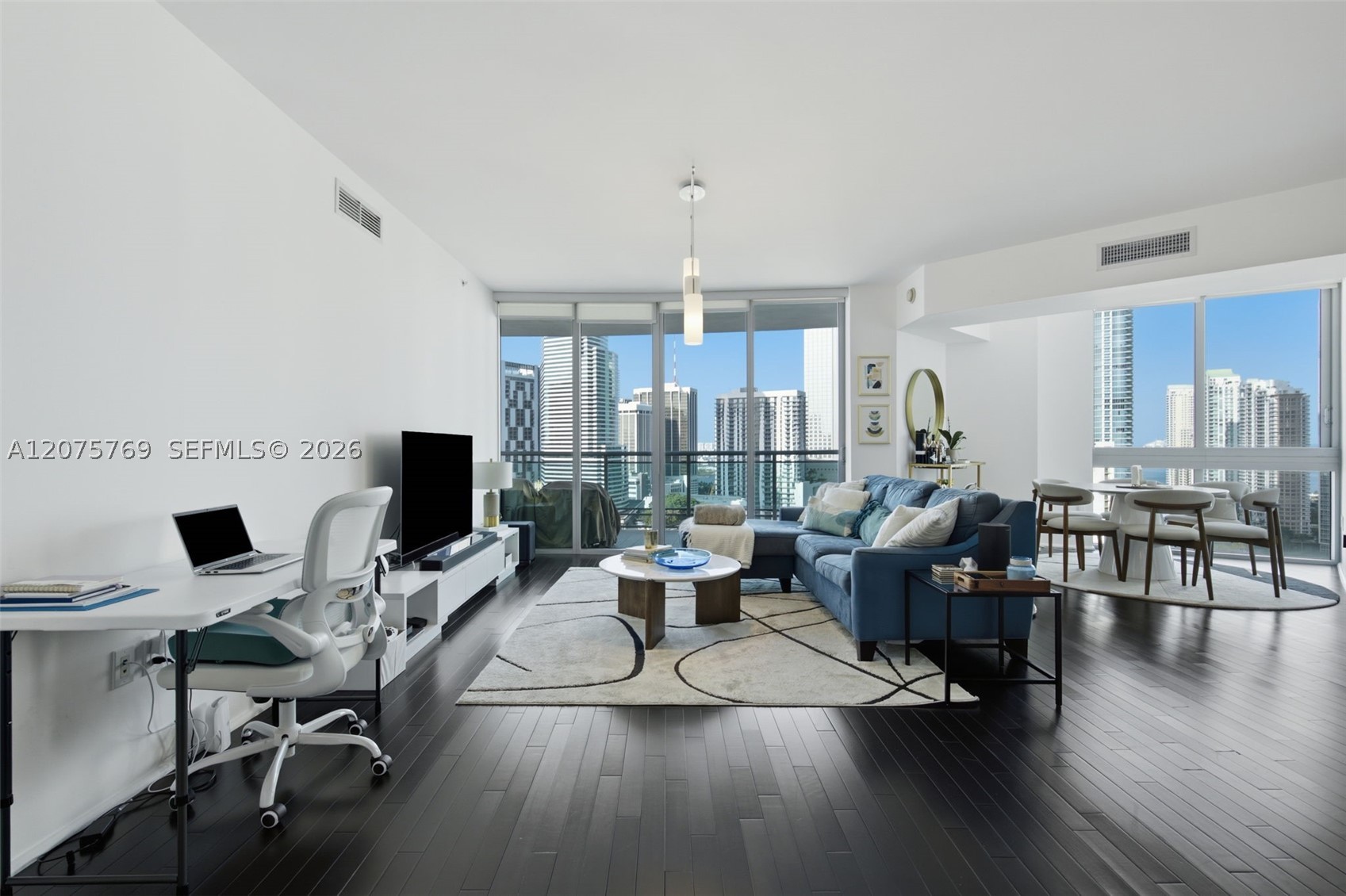 350 S Miami Ave 2601 — photo