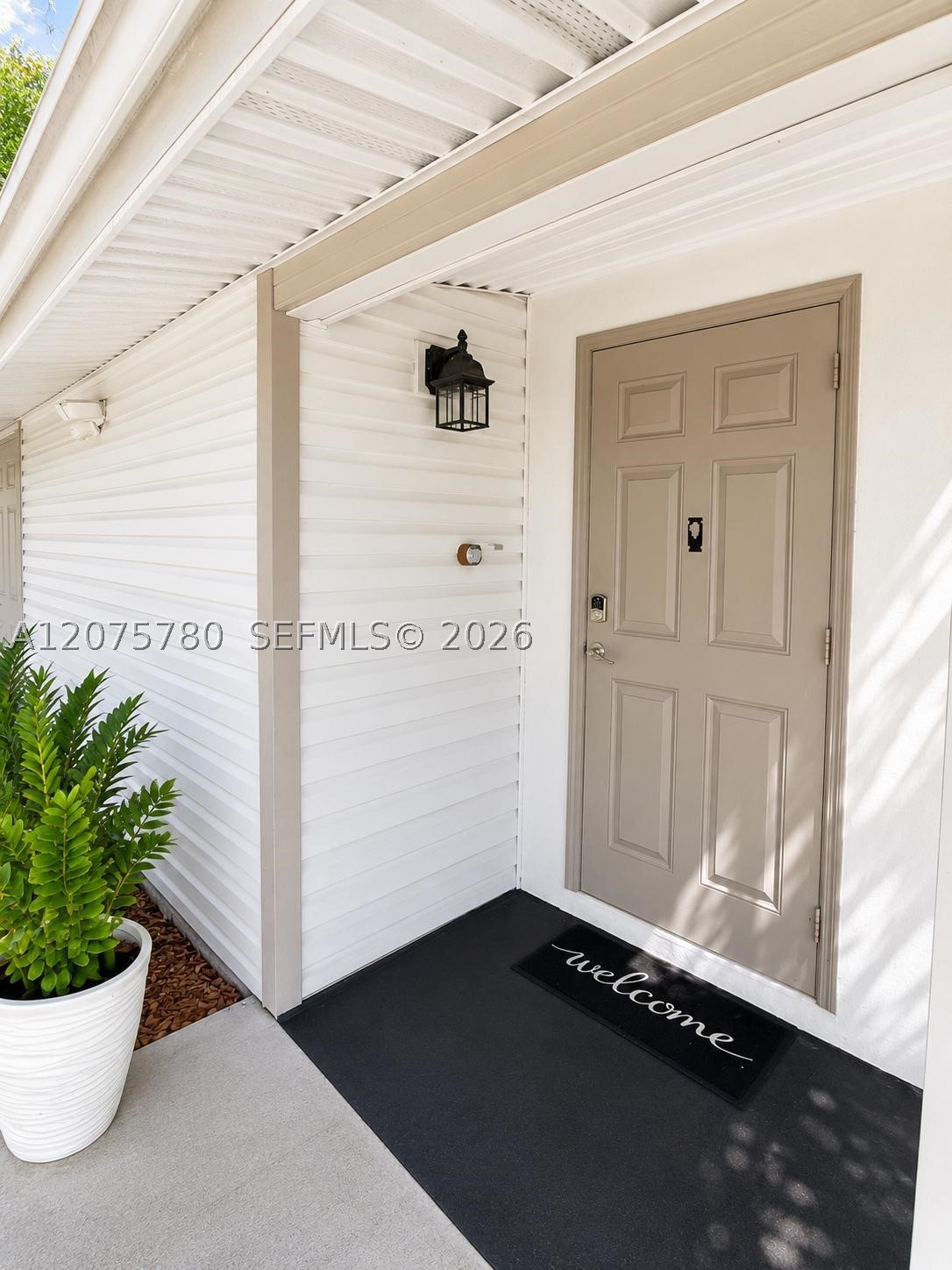 633 Mokena Dr 1 — photo