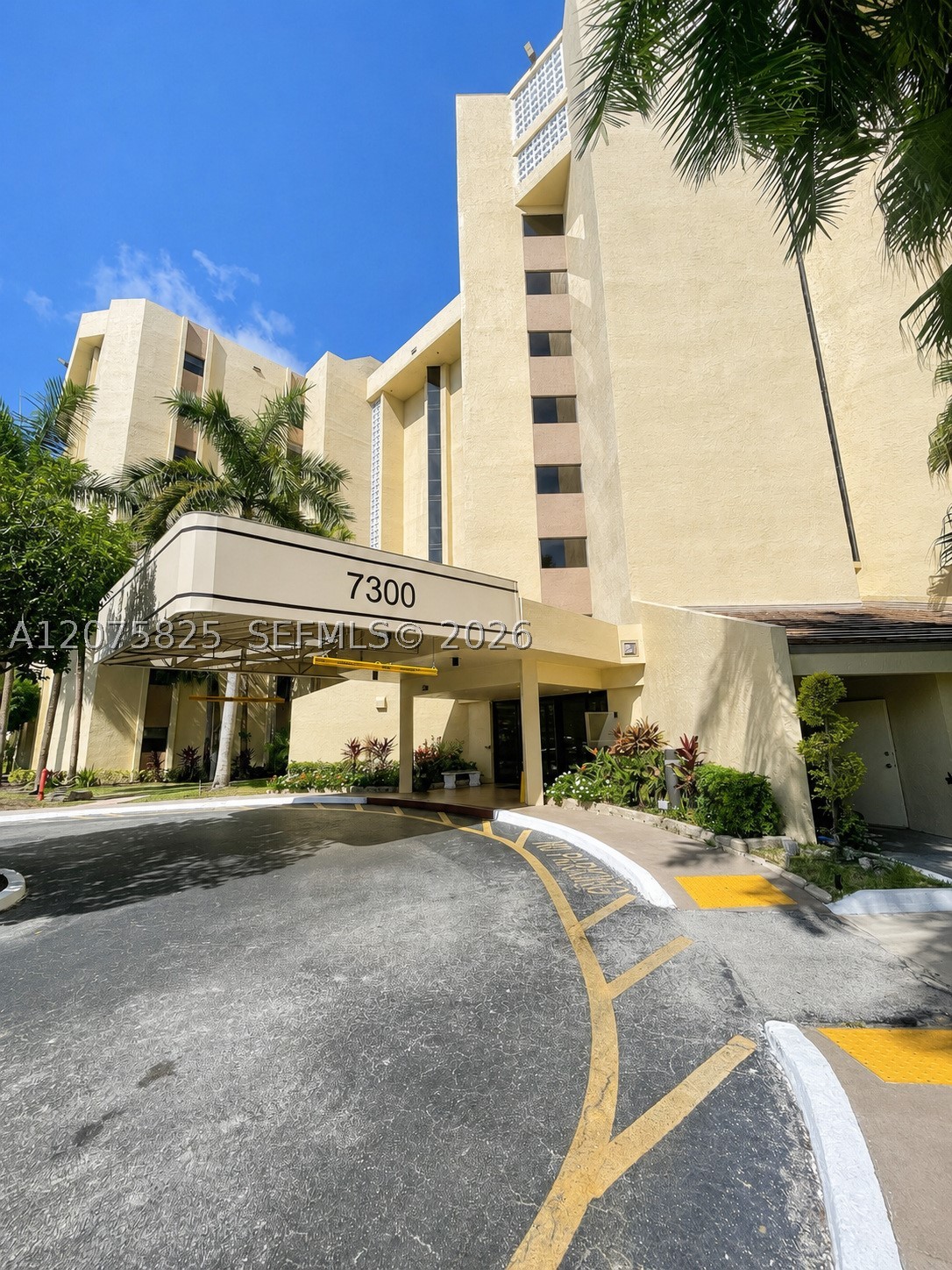7300 Radice Ct 503 — photo