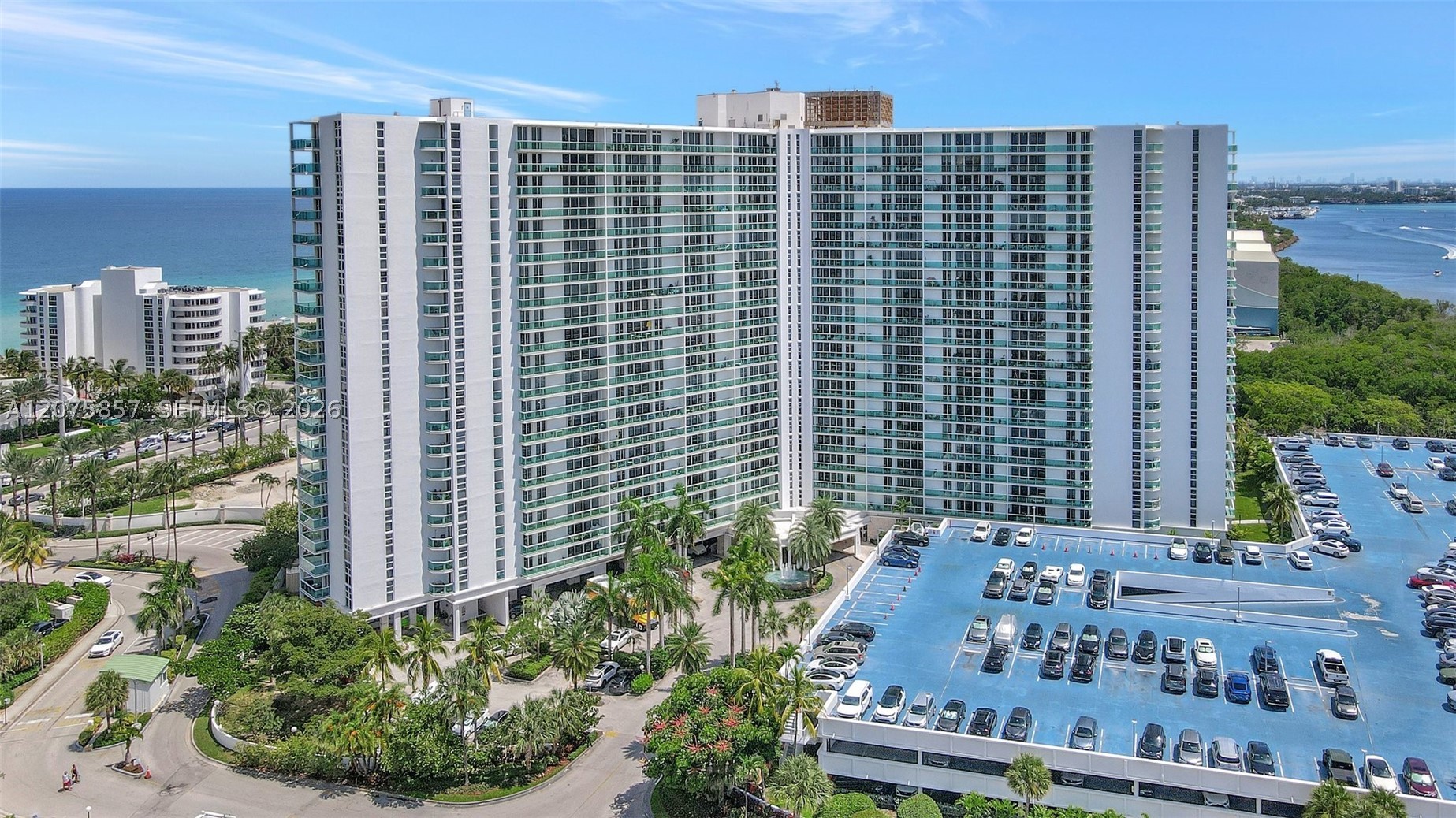 100 Bayview Dr 502 — photo