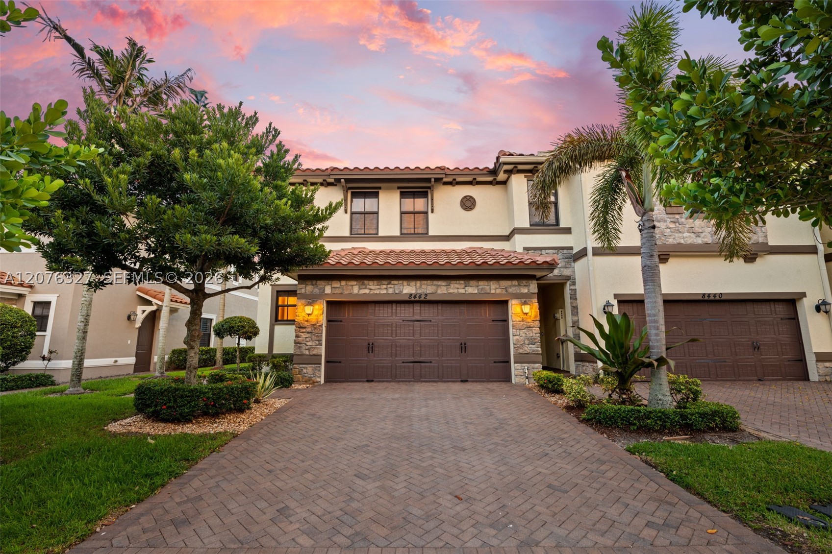 8442 Lake Majesty Ln — photo