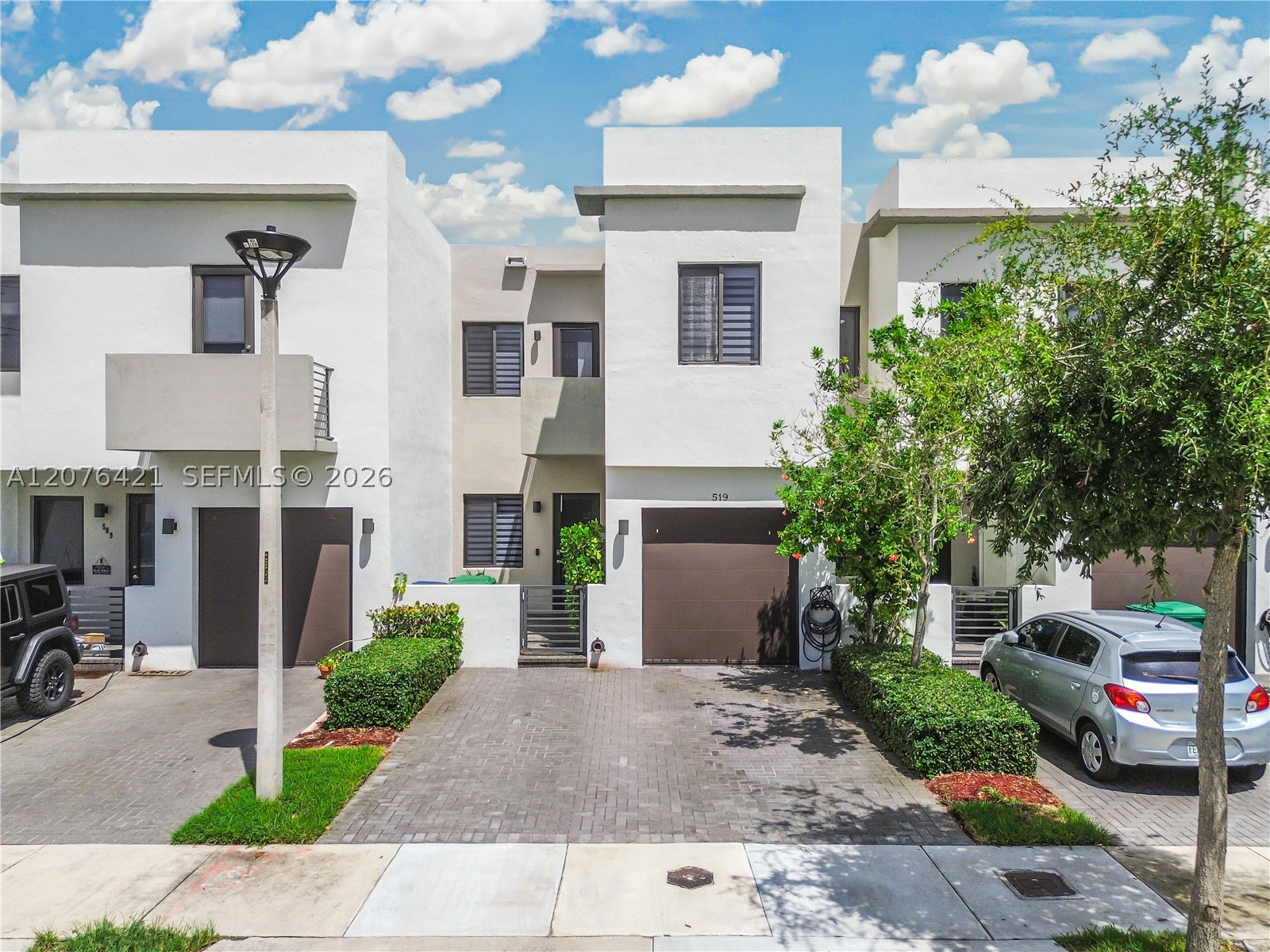 519 SW 91st Pl — photo