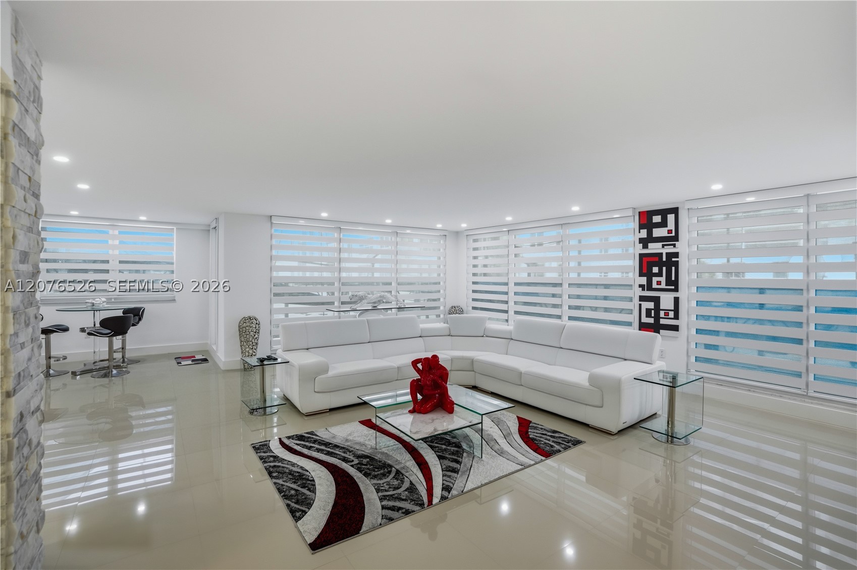 2751 S Ocean Dr 301S — photo