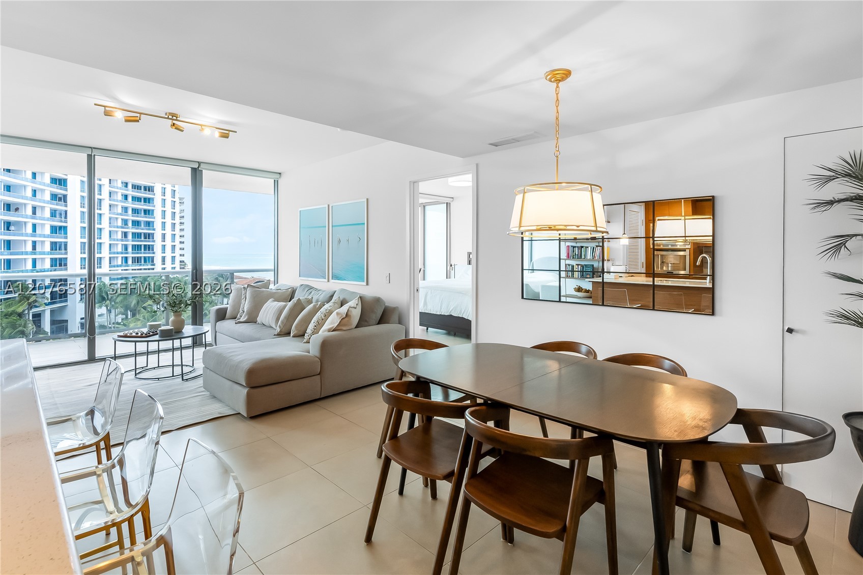5875 Collins Ave 903 — photo