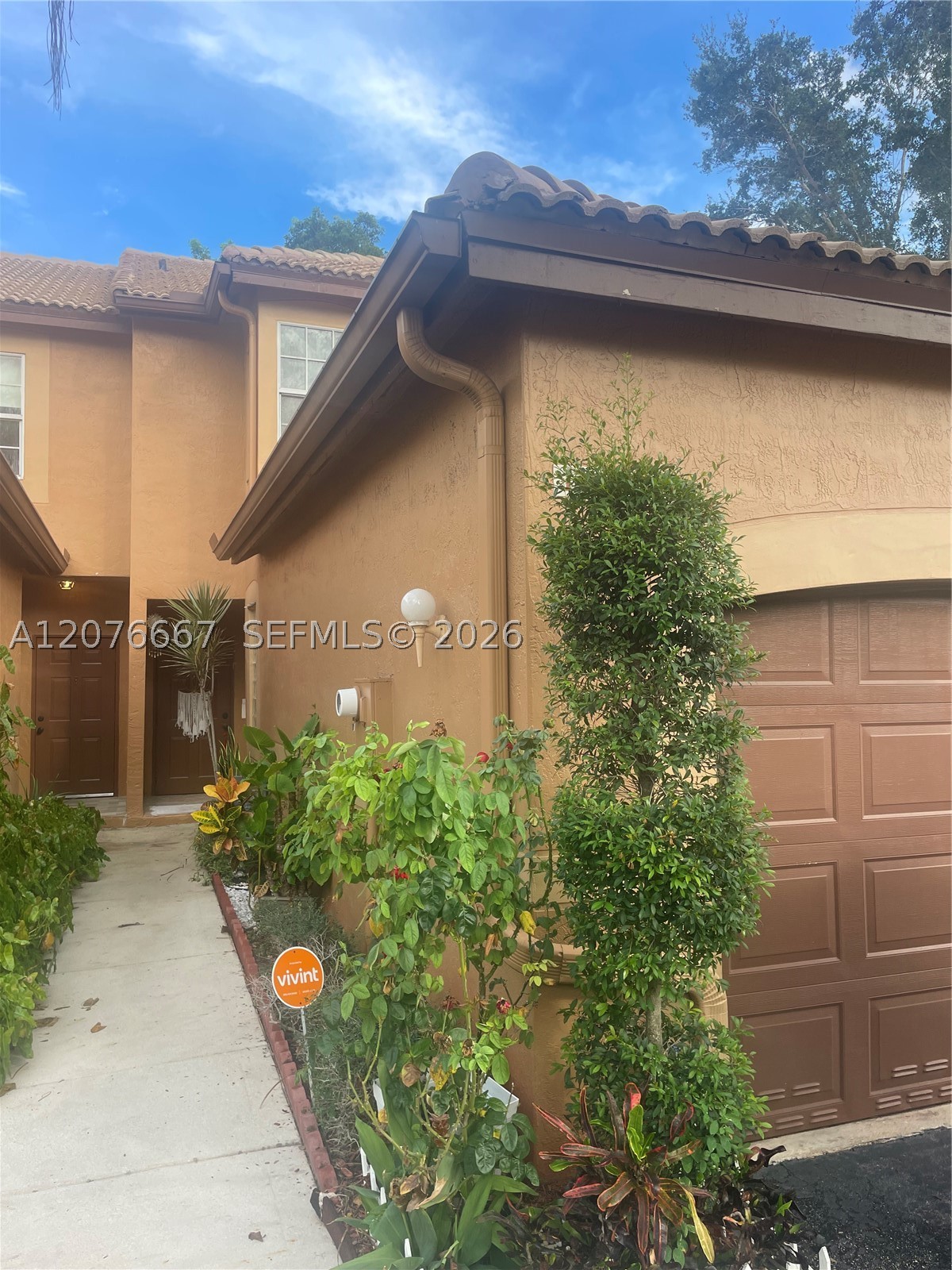 1522 Barcelona Way 5-20 — photo