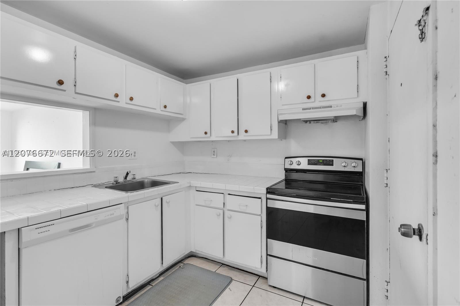 9001 SW 77th Ave C402 — photo
