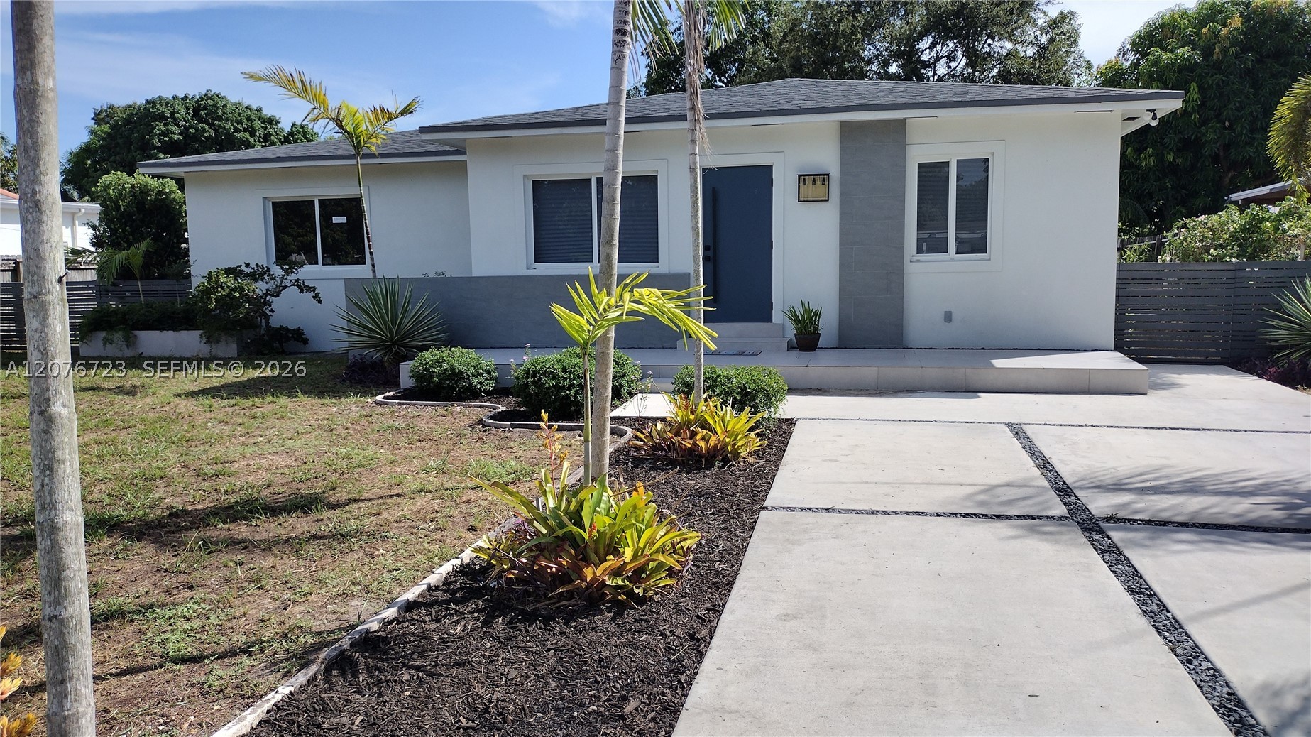 300 S Biscayne River Dr — photo