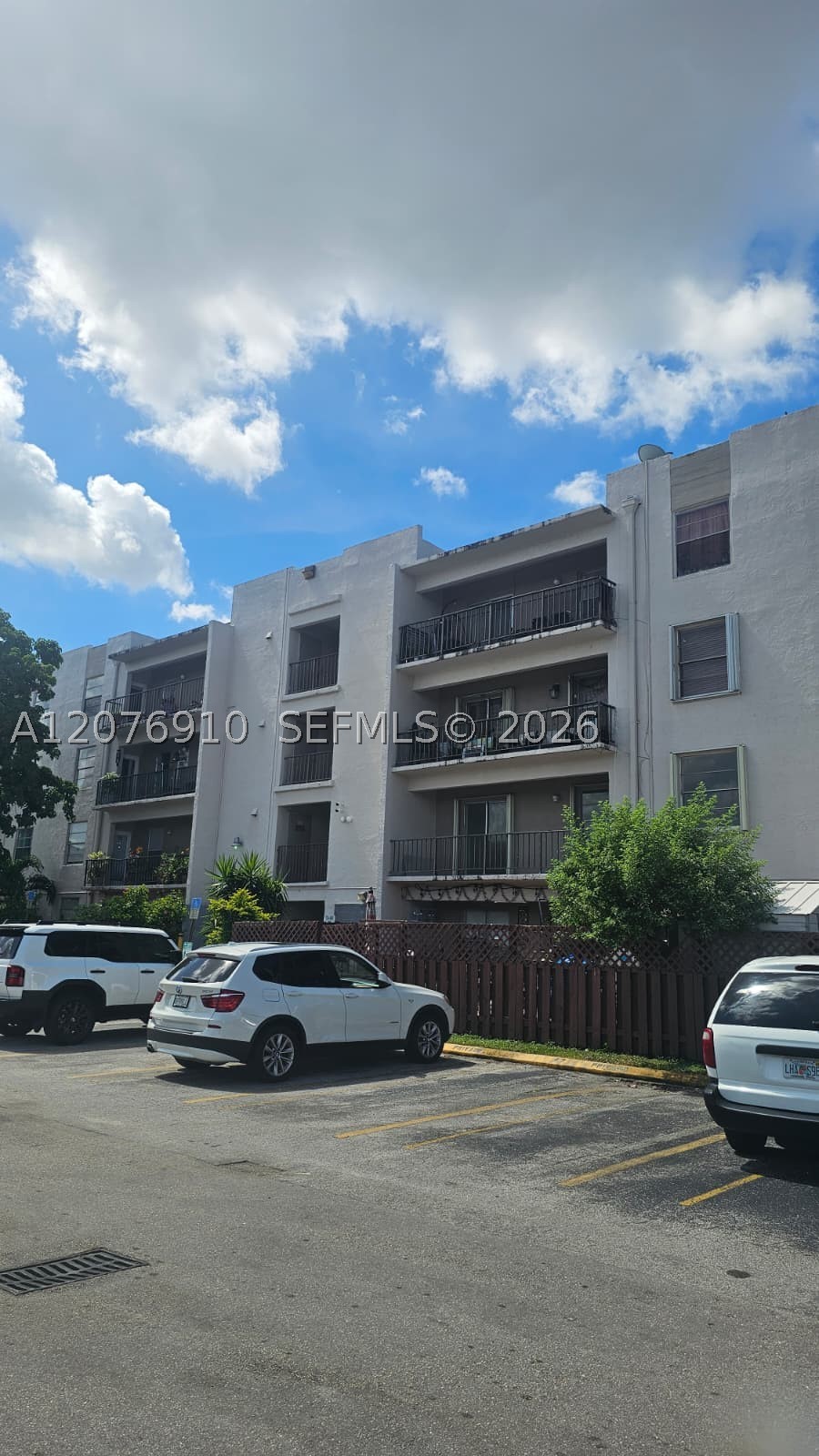 5625 W 20th Ave 208 — photo