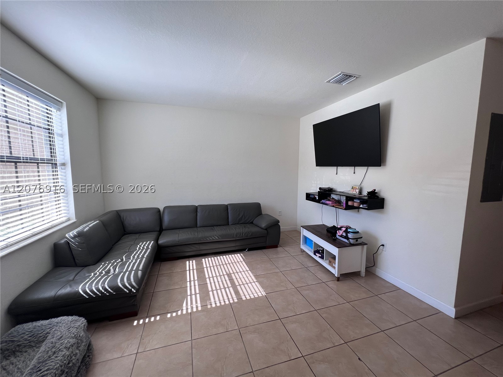 9335 W 33rd Ave — photo