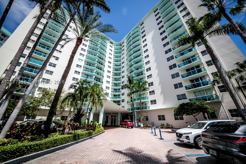 3801 S Ocean Dr 5a — photo