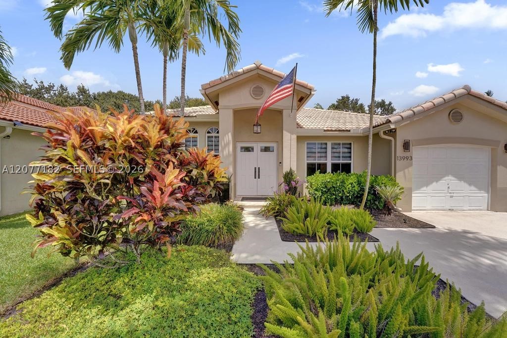 13993 N Cypress Cove Cir — photo