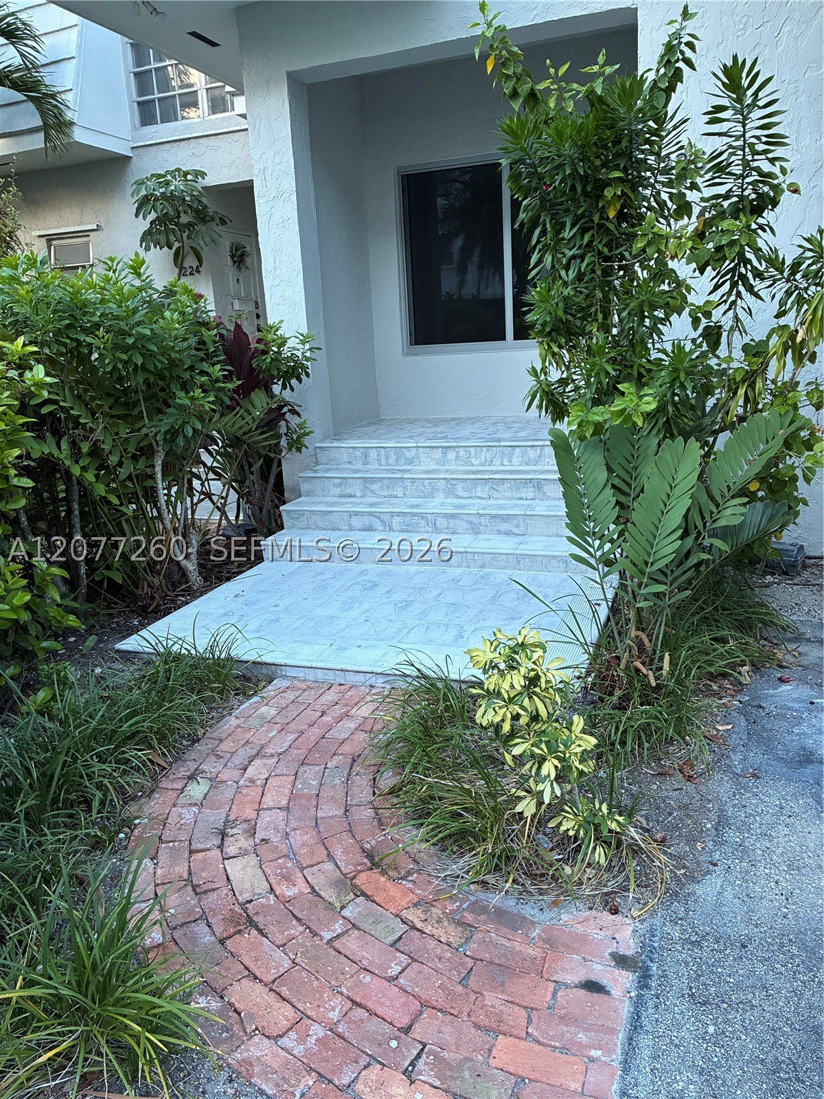 226 Sea View Dr 105 — photo