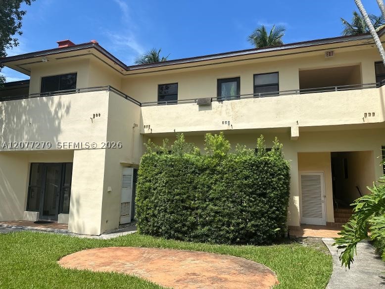 32 Camden Dr 9 — photo