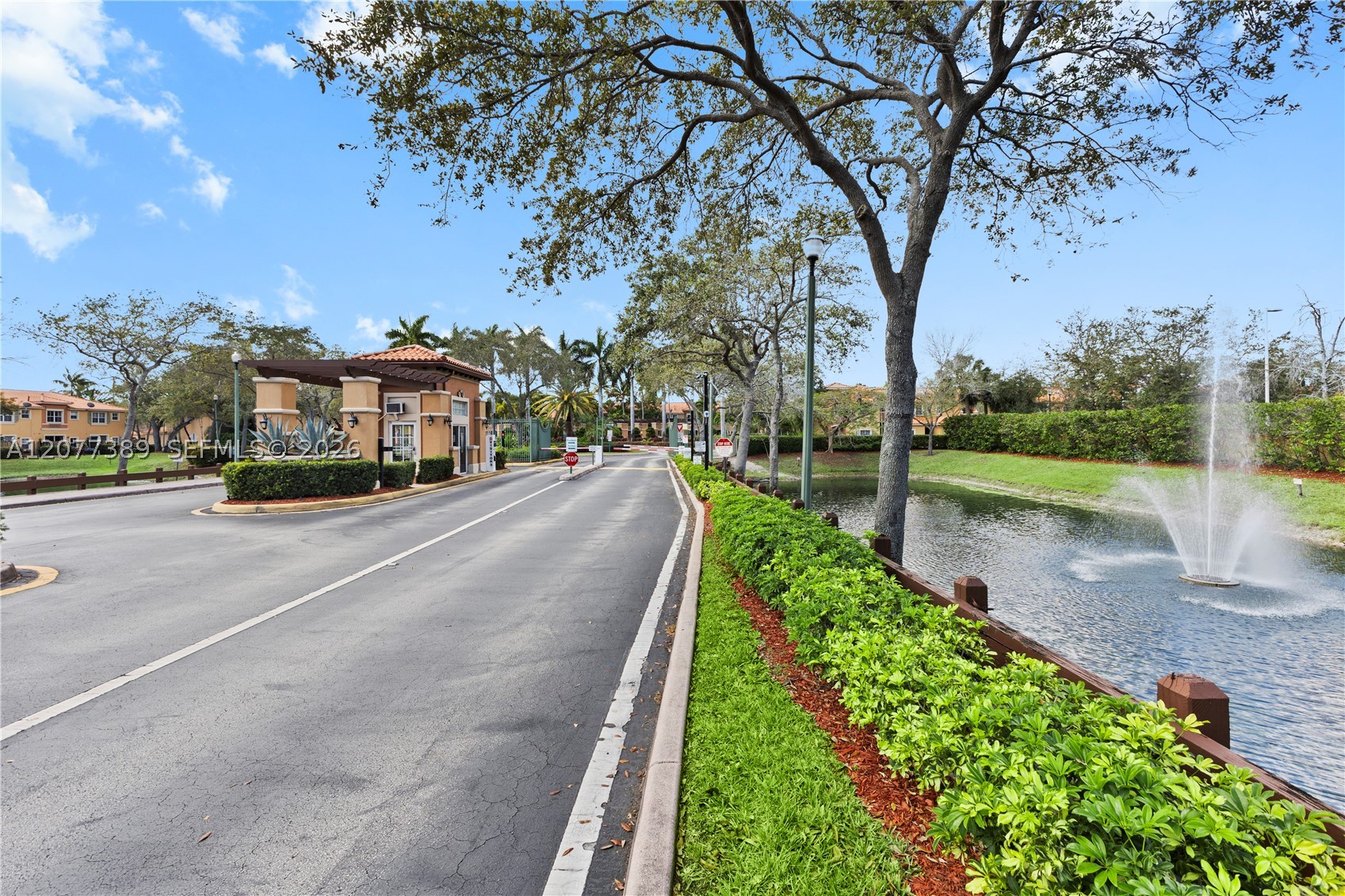 2312 Coral Reef Ct 4704 — photo