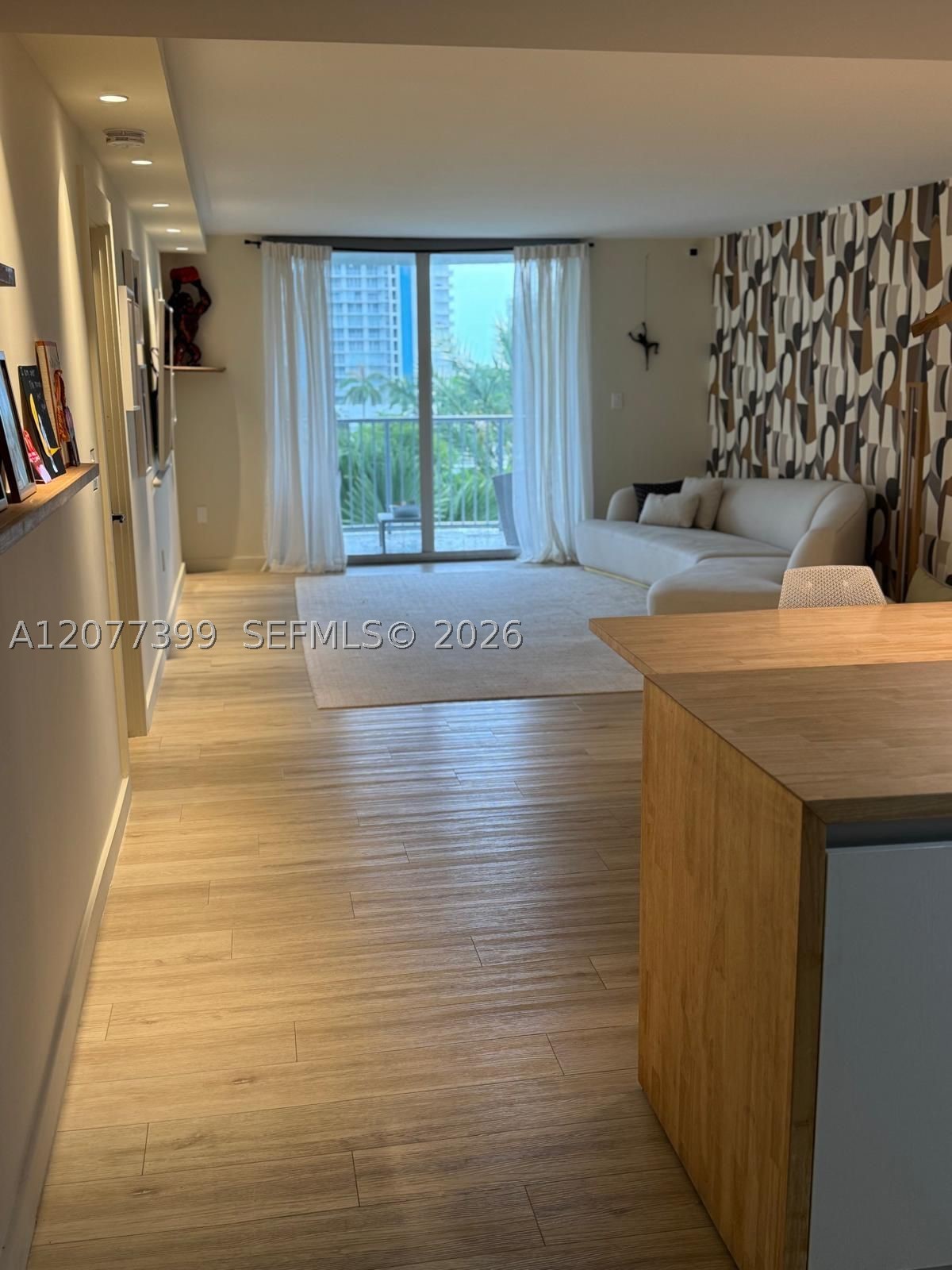 210 Sea View Dr 608 — photo