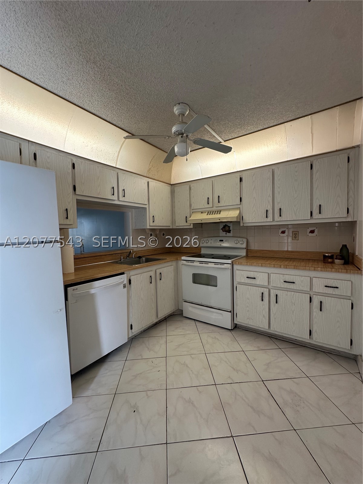 1830 SW 81st Ave 4310 — photo