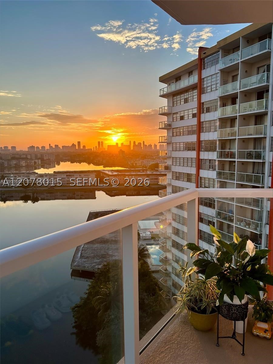 1301 NE Miami Gardens Dr 1406W — photo