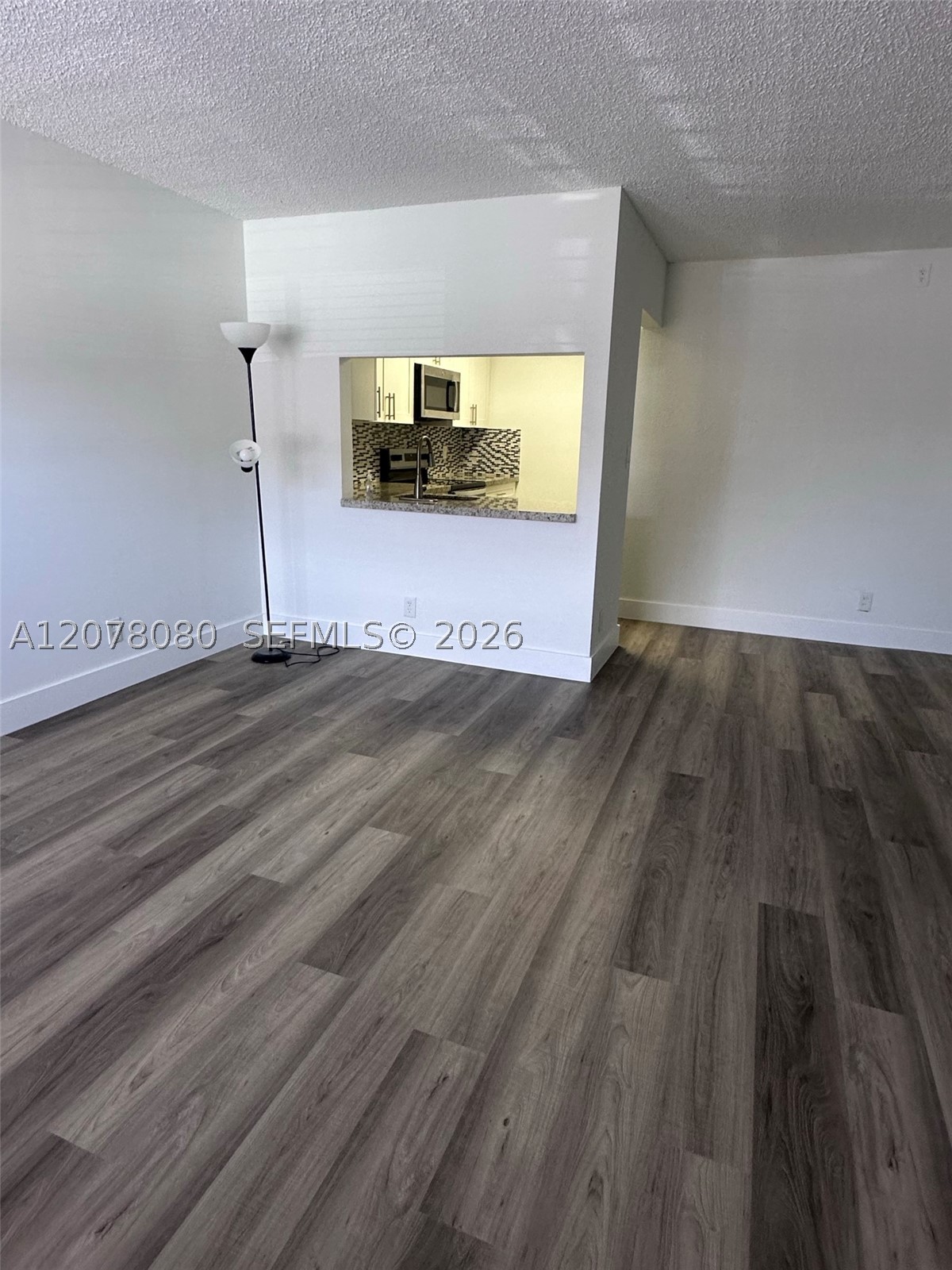 10049 Winding Lake Rd 103 — photo