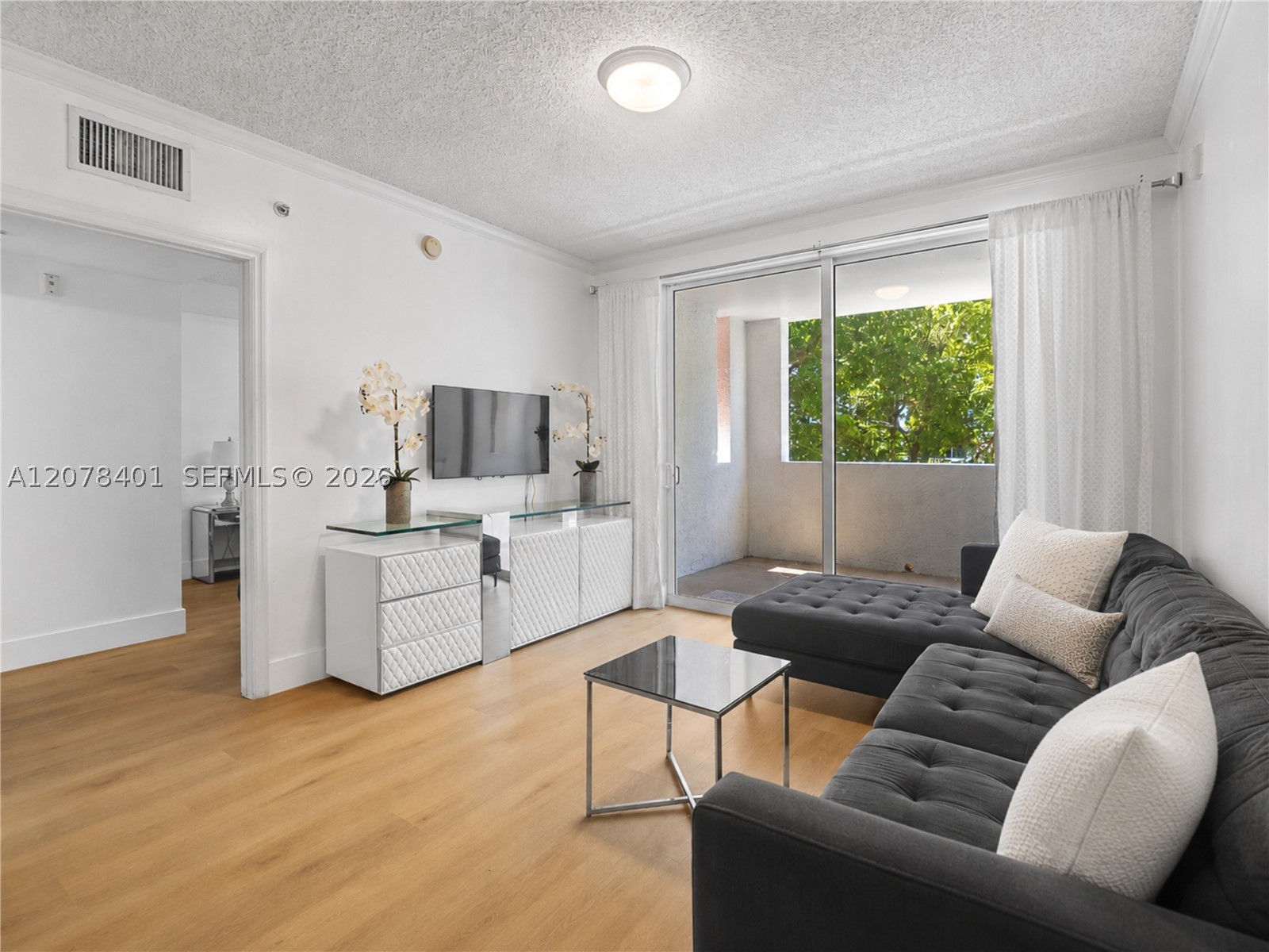 17145 N Bay Rd 4311 — photo