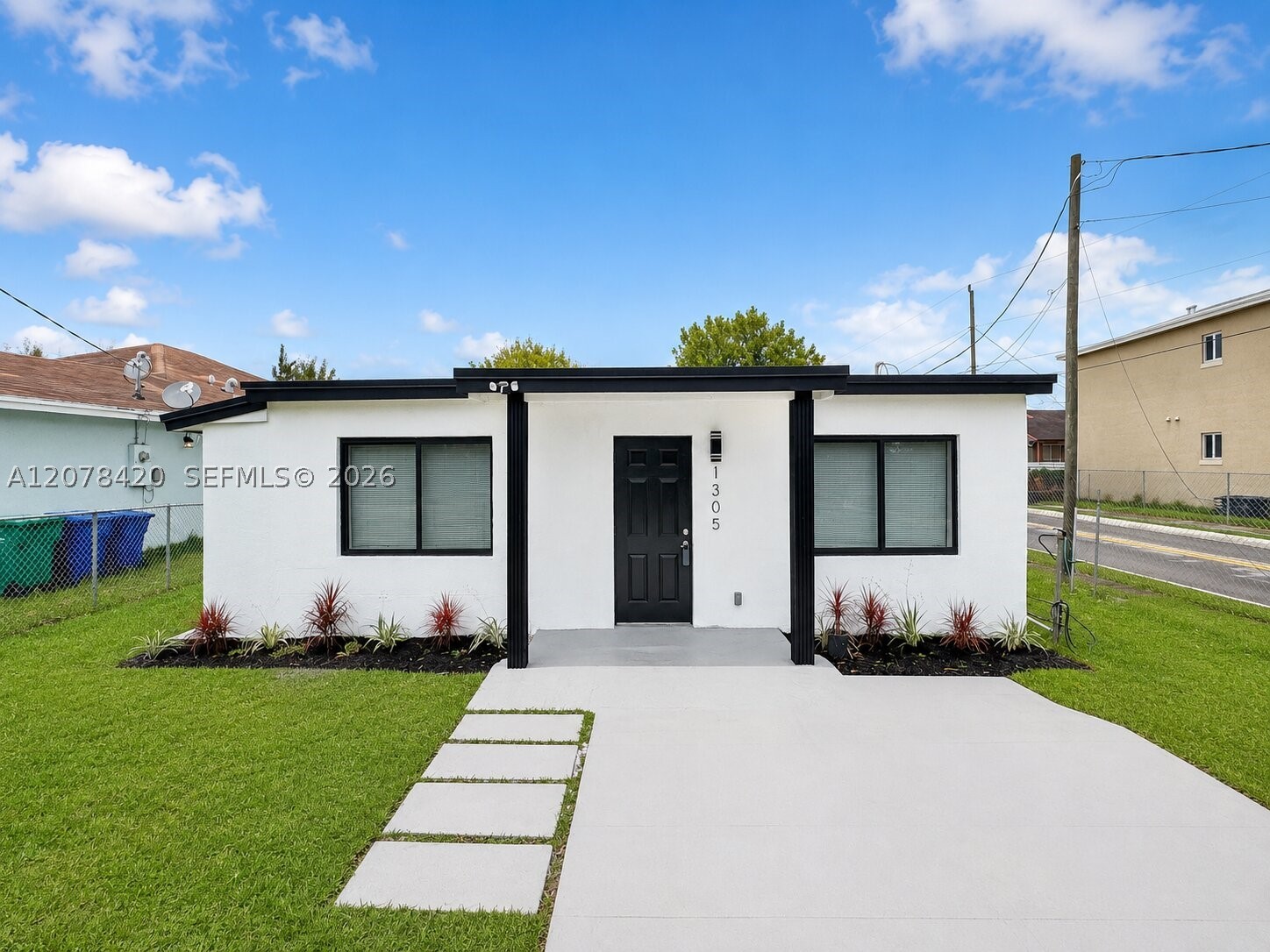1305 NW 5th Ave — photo