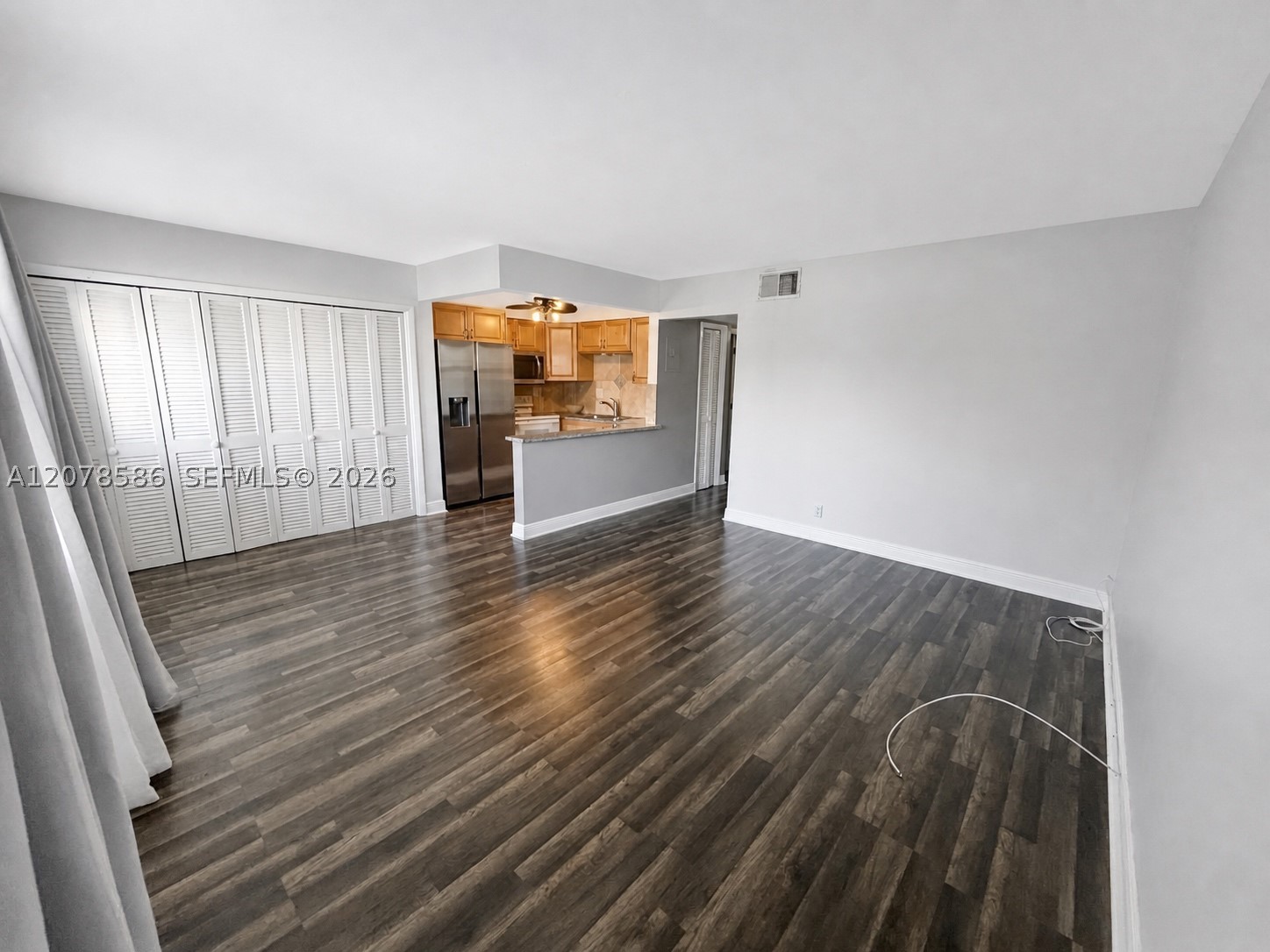 4050 NE 12th Ter 11-1 — photo