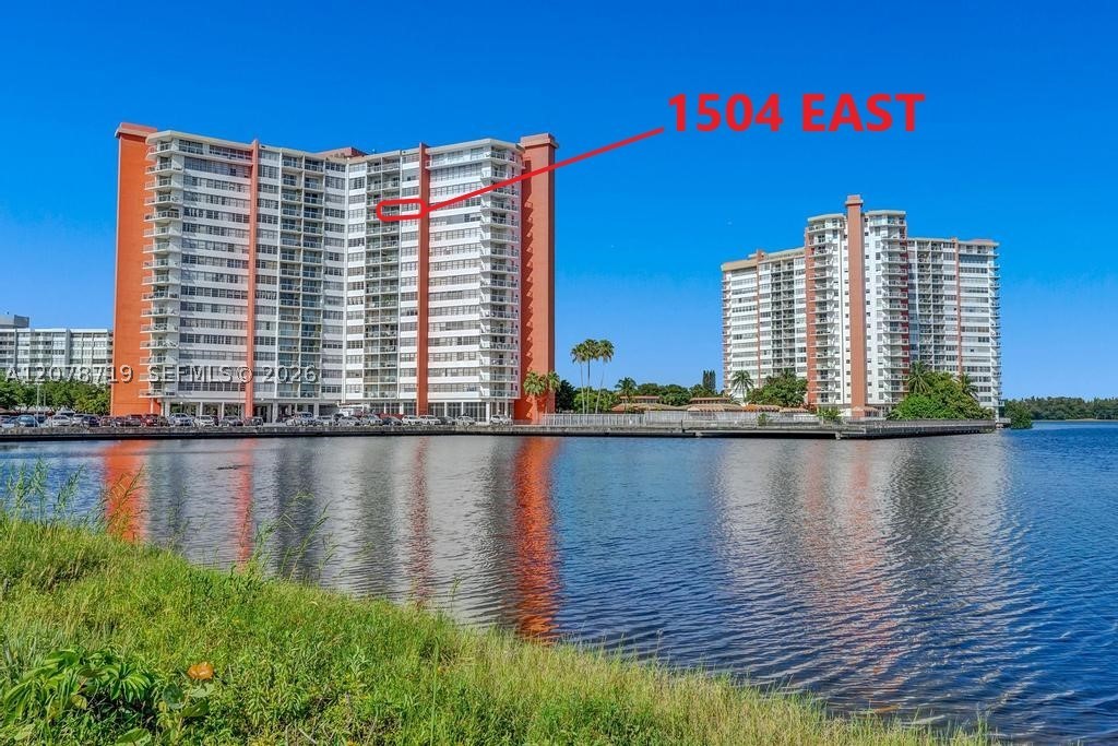 1351 NE Miami Gardens Dr 1504E — photo