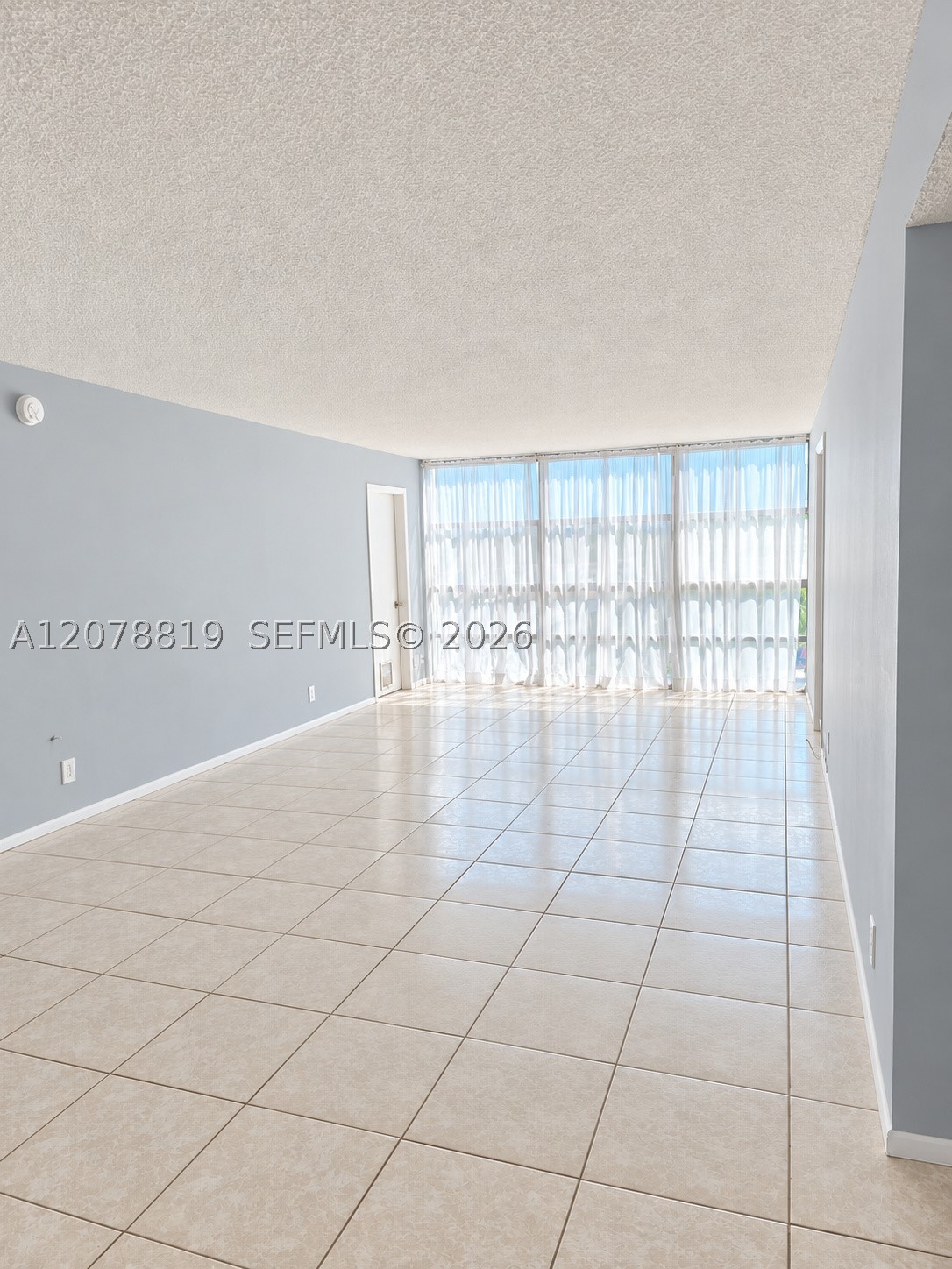 2001 Atlantic Shores Blvd Unit 320 — photo
