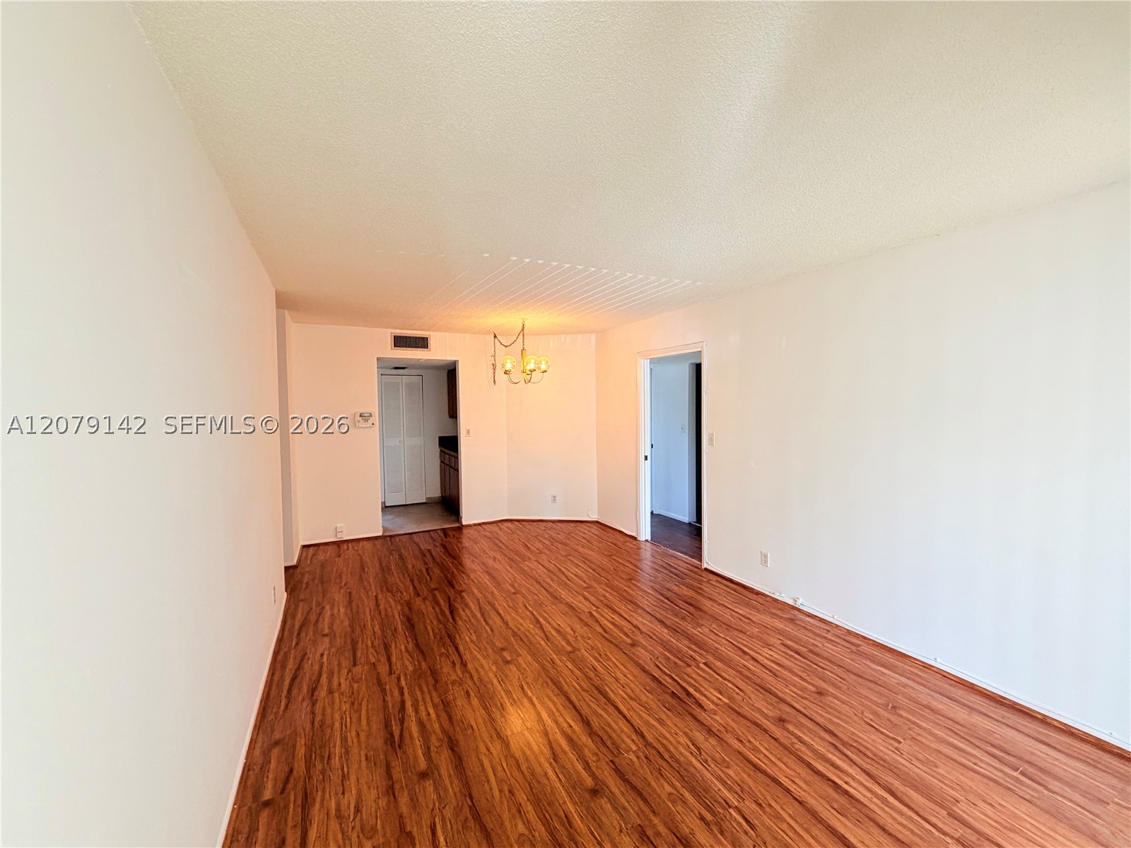 107 Gardens Dr 106 — photo