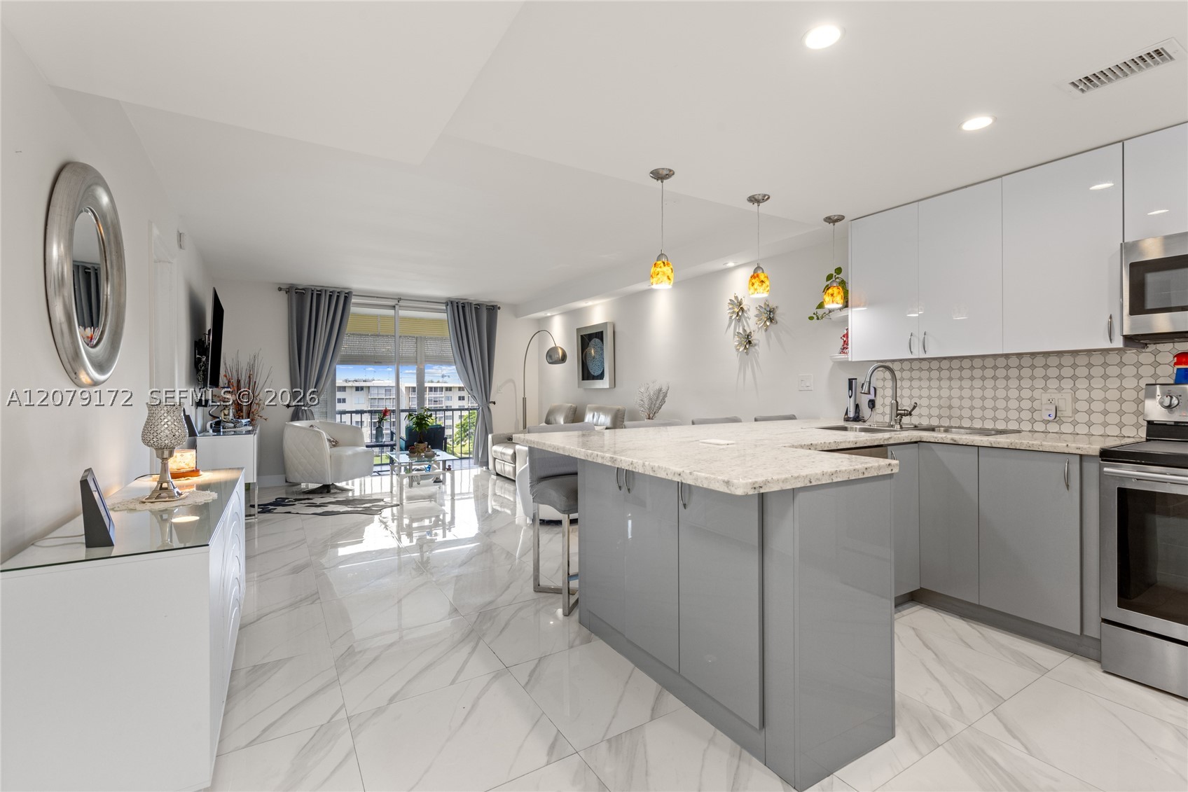2855 Leonard Dr H605 — photo