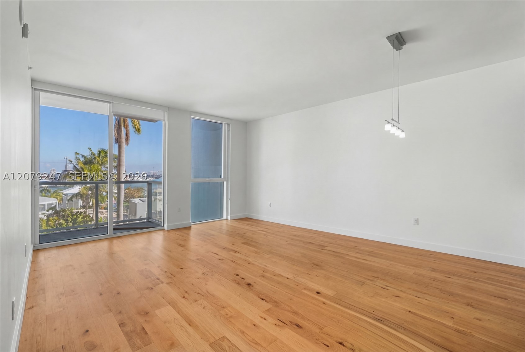 253 NE 2nd St 1007 — photo