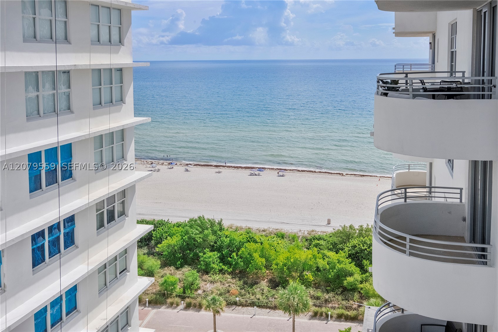 5555 Collins Ave 14B — photo