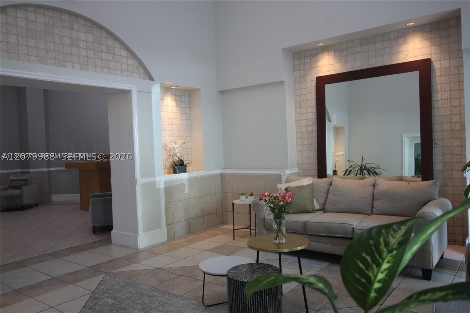 50 Menores Ave 611 — photo