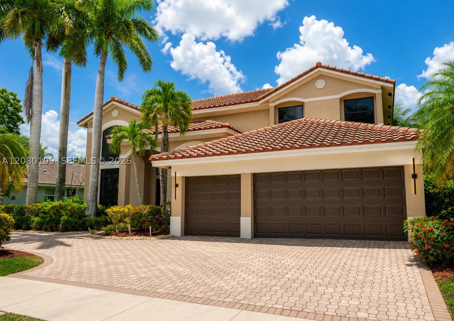 1672 Victoria Pointe Cir — photo