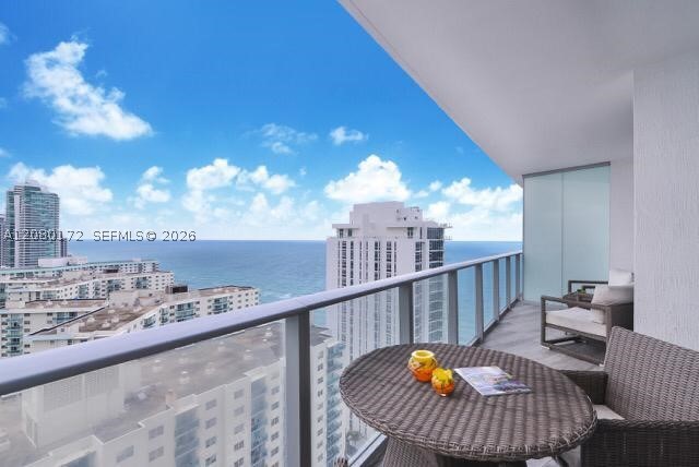 4111 S Ocean Dr 2010 — photo