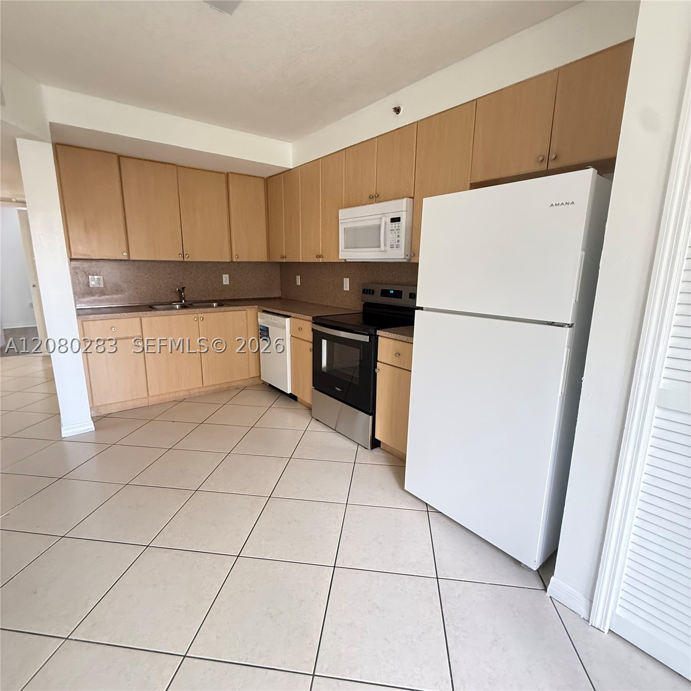 22931 SW 88th Pl 105 — photo