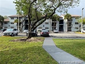 7195 NW 179th St 109 — photo