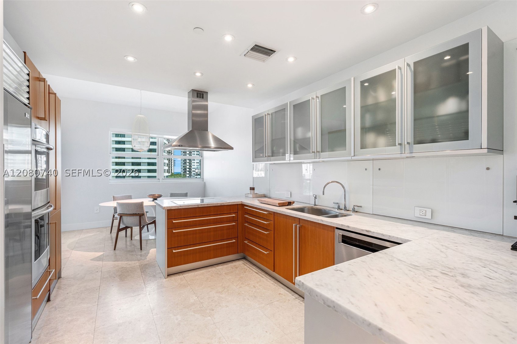 6103 Aqua Ave 702 — photo