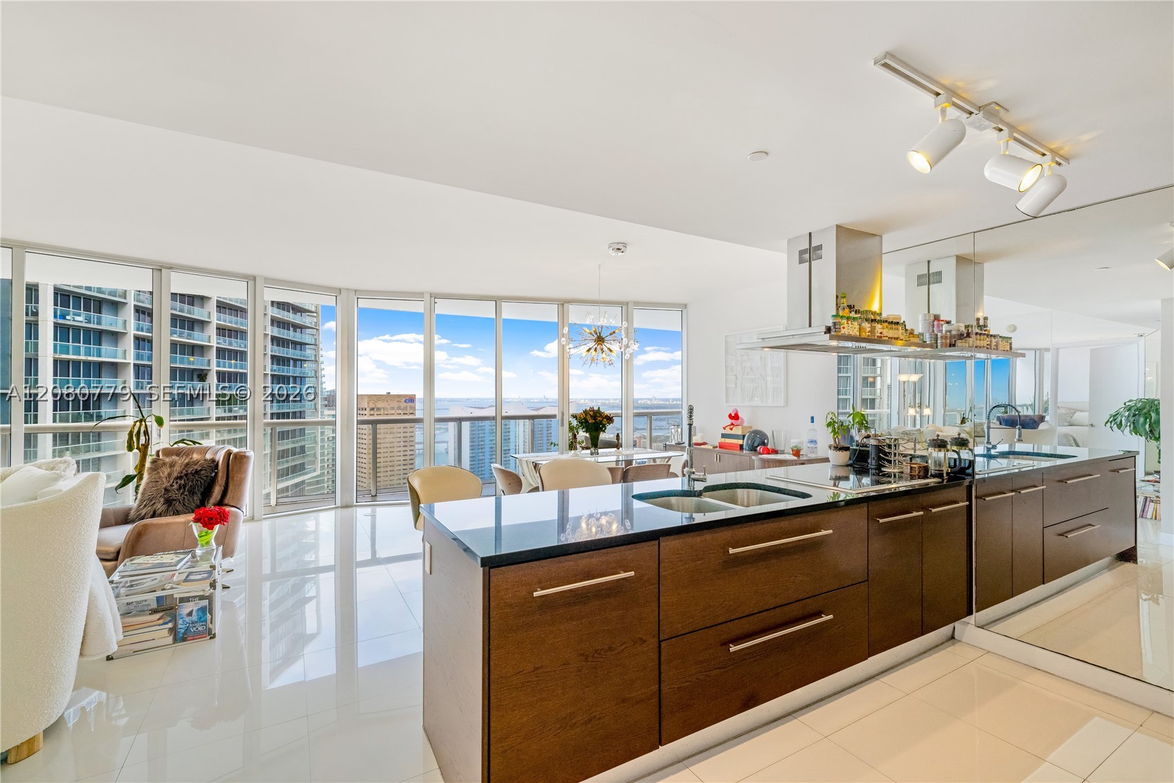 495 Brickell Ave 4704 — photo