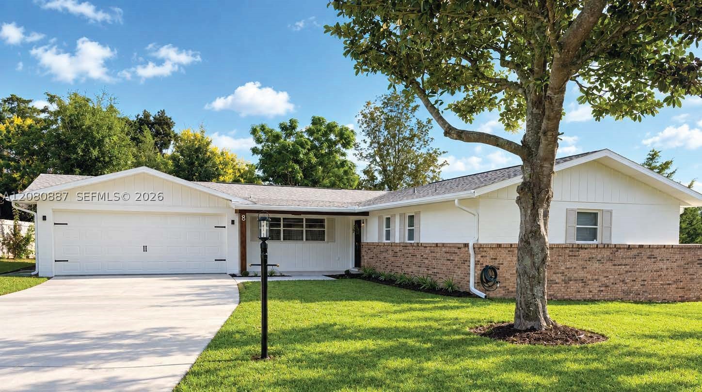8 Emerald Way — photo