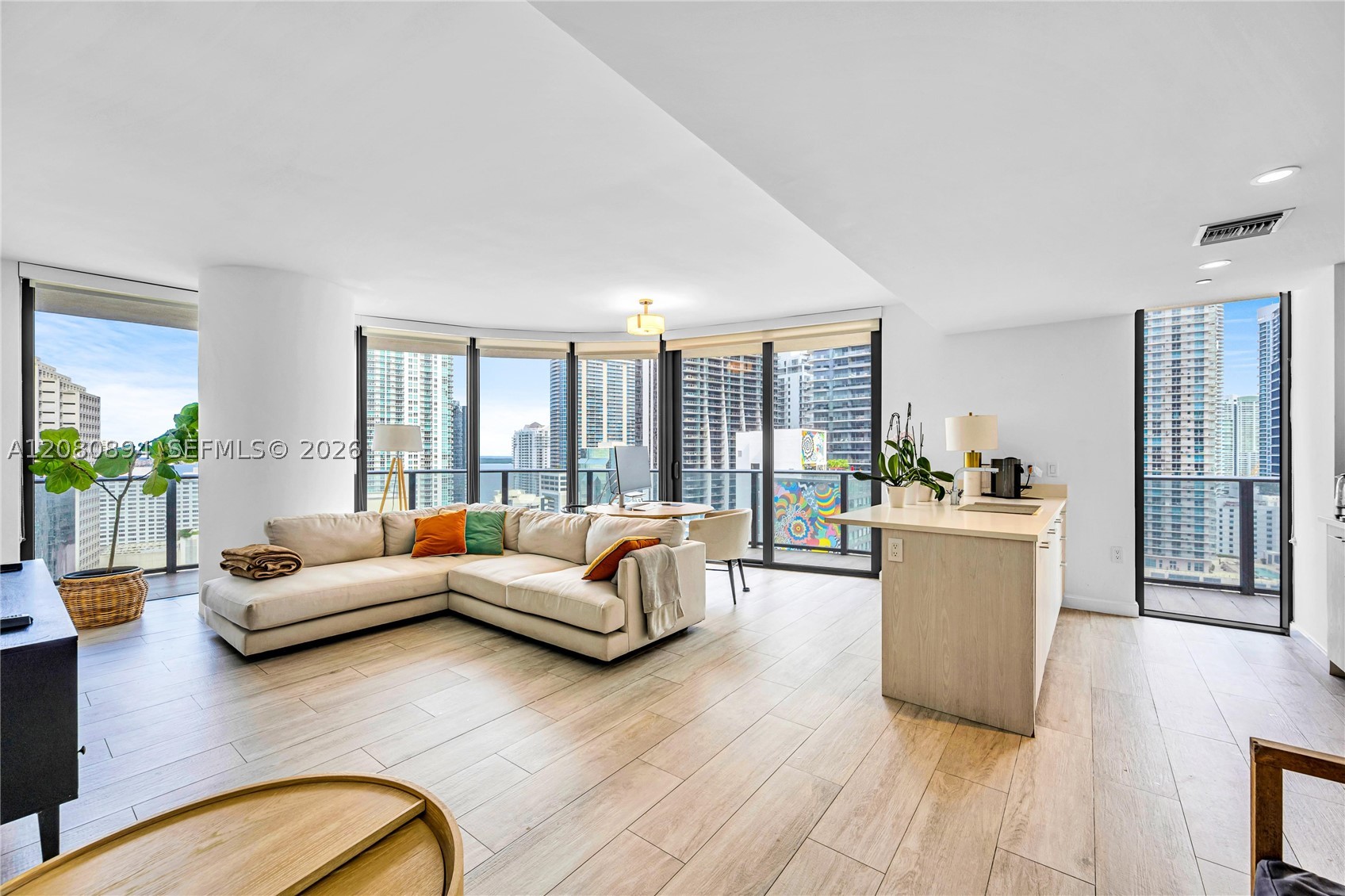 45 SW 9th St 2103 — photo